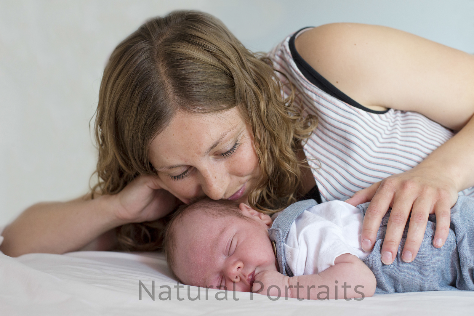 mum and newborn baby photo Wells Somerset